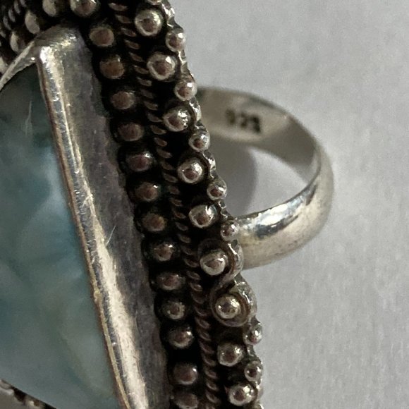 Beautiful large triangular larimar stone in sterling silver setting - Picture 6 of 6